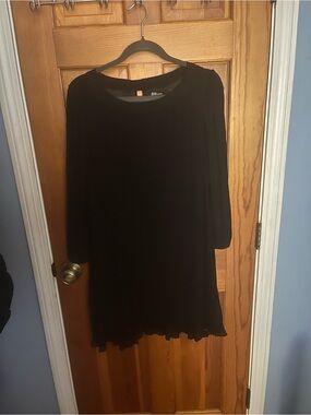 Dear Creature Women’s Black Pleated Long-Sleeve Dress - Classic Comfort